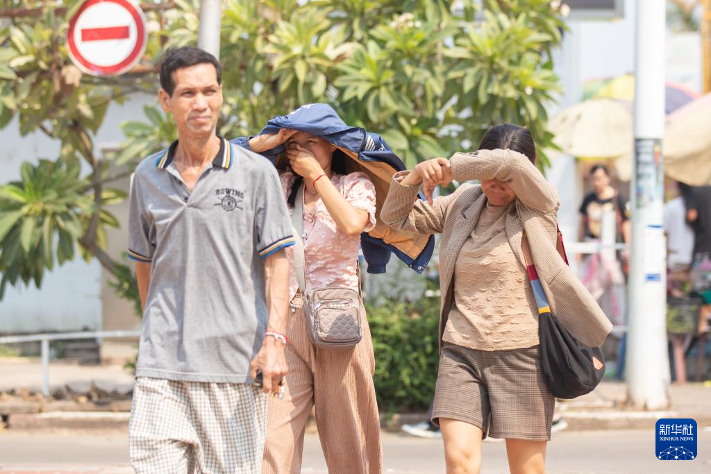 酷暑侵袭老挝