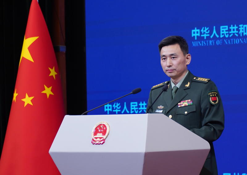 国防部新闻发言人就日本民用飞机侵闯中国钓鱼岛领空答记者问