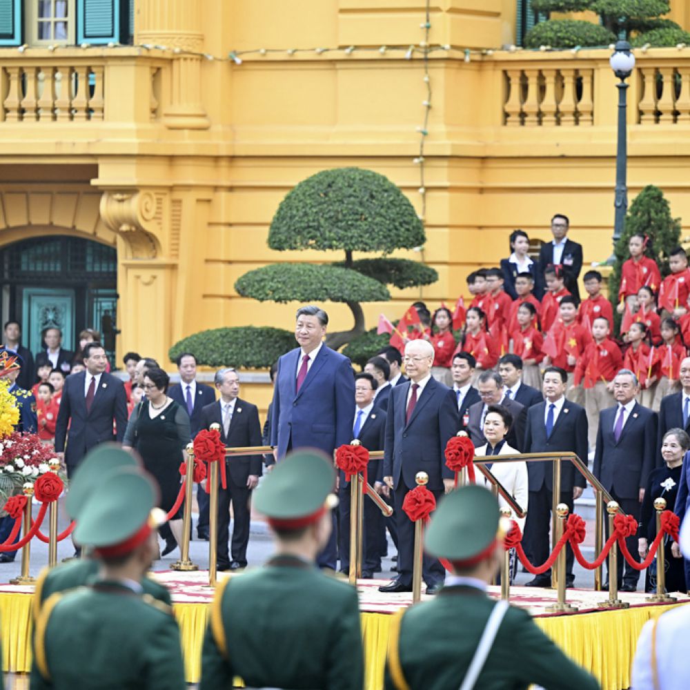 习近平同越共中央总书记阮富仲举行会谈 