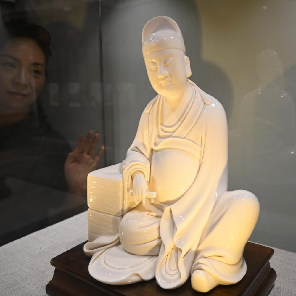 百余件德化陶瓷工艺美术作品亮相福州