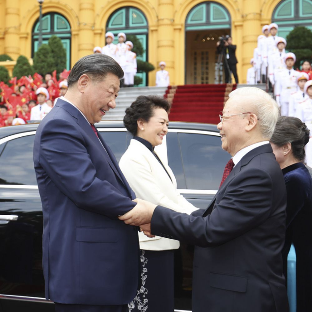 习近平同越共中央总书记阮富仲举行会谈 