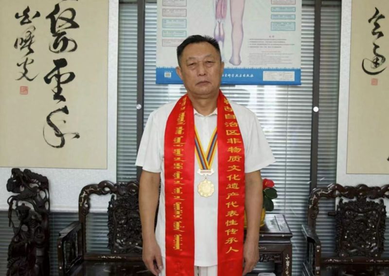 非遗传承人白曙光指术点穴气脉疗法创造了世界医学界奇迹
