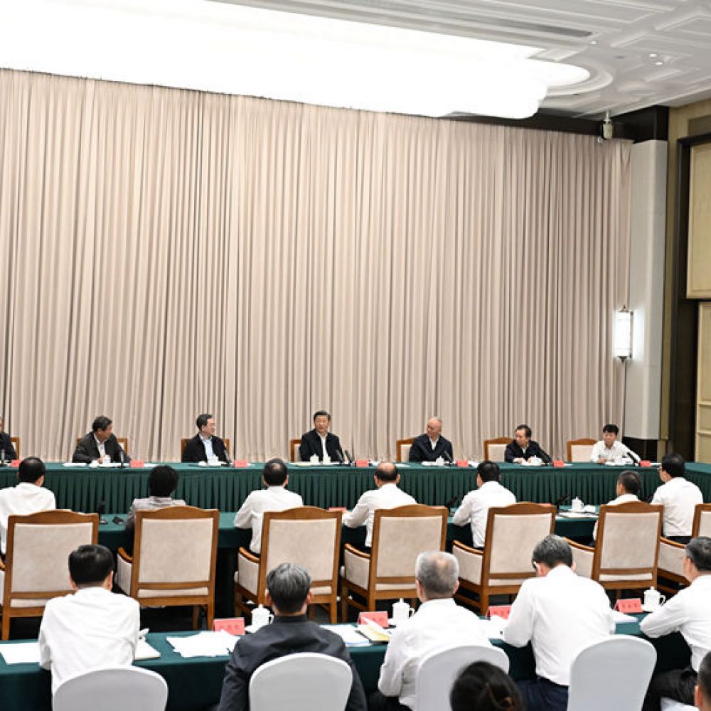 习近平主持召开新时代推动东北全面振兴座谈会并发表重要讲话 