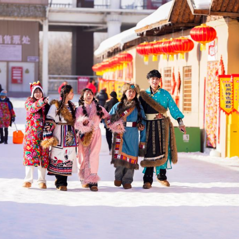 河北遵化：“冰雪热”带动冬季旅游经济