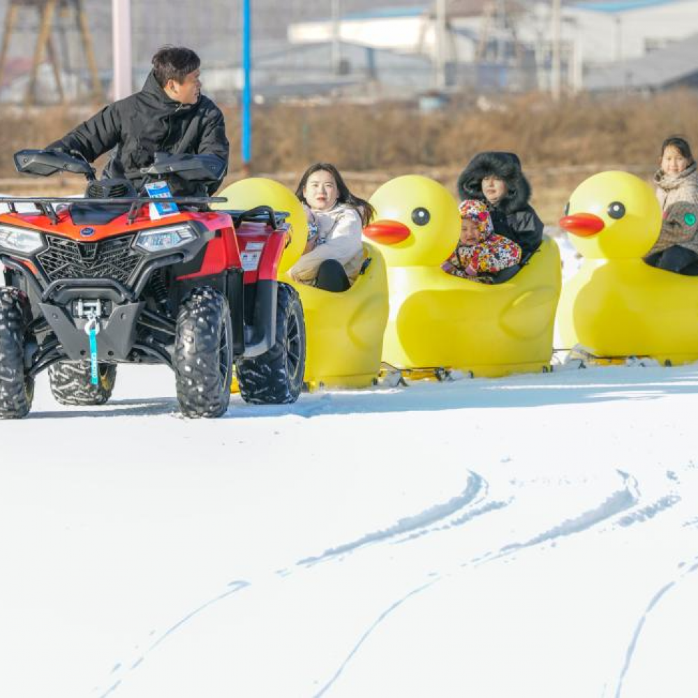 河北遵化：“冰雪热”带动冬季旅游经济