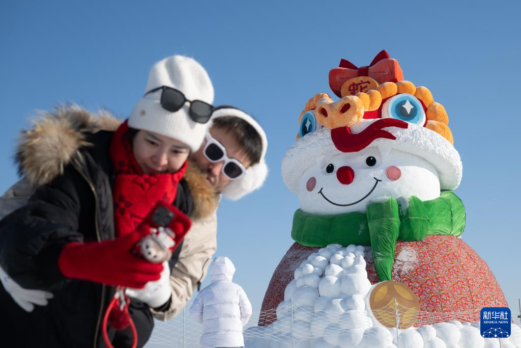 “尔滨”雪人迎八方来客