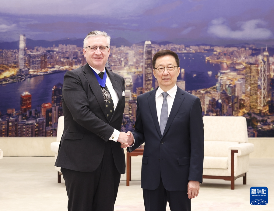 韩正会见英国伦敦金融城市长靳翊伟