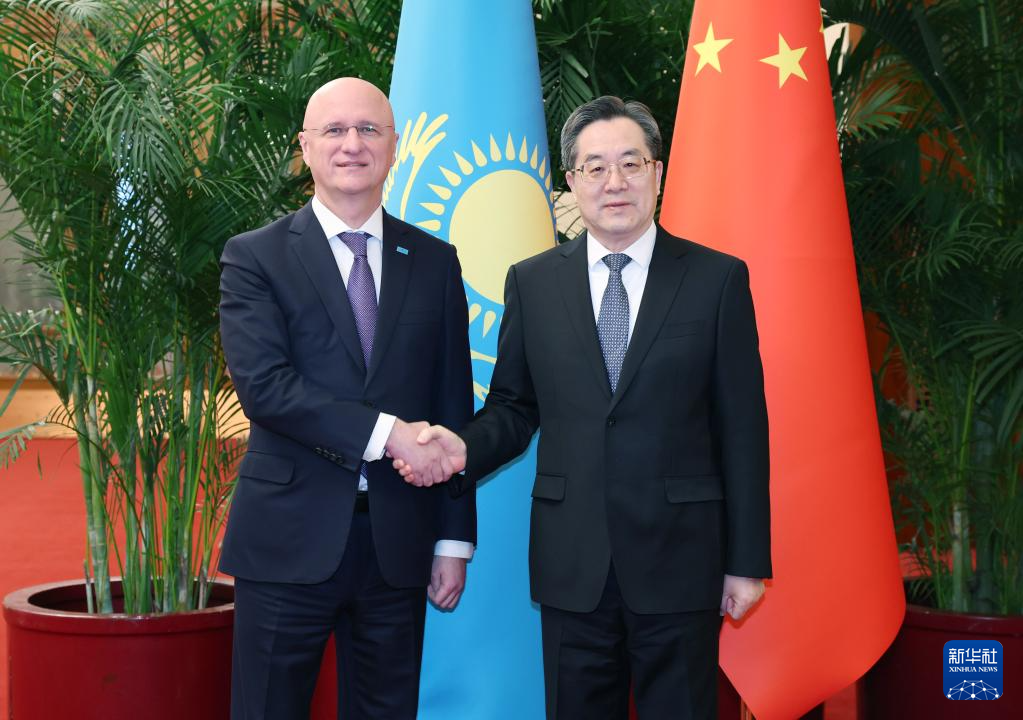 丁薛祥会见哈萨克斯坦第一副总理斯克利亚尔并共同主持中哈合作委员会第十二次会议