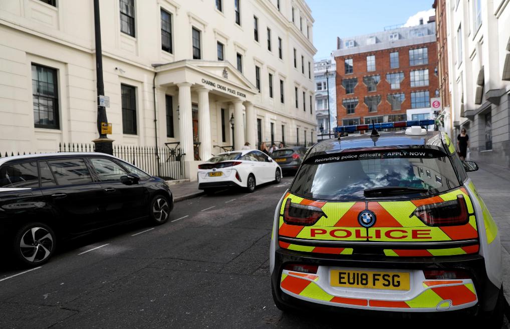 英国警方说在反恐行动中逮捕7名伊朗公民