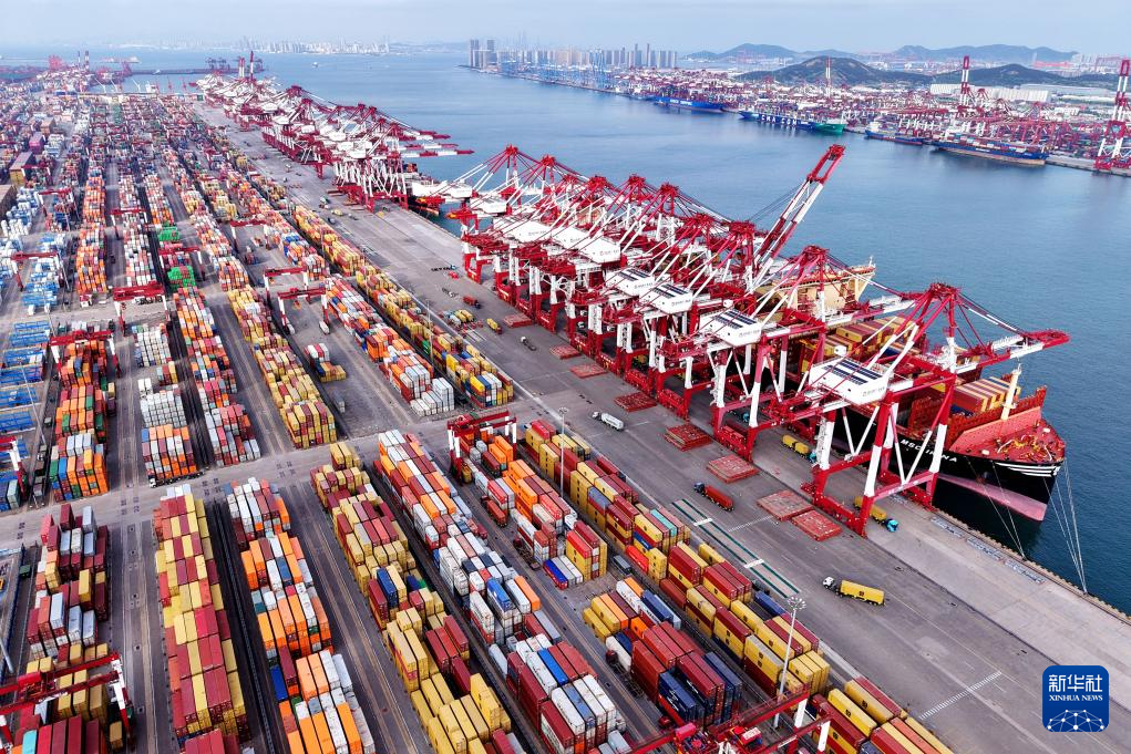 前5月我国货物贸易进出口同比增长2.5%