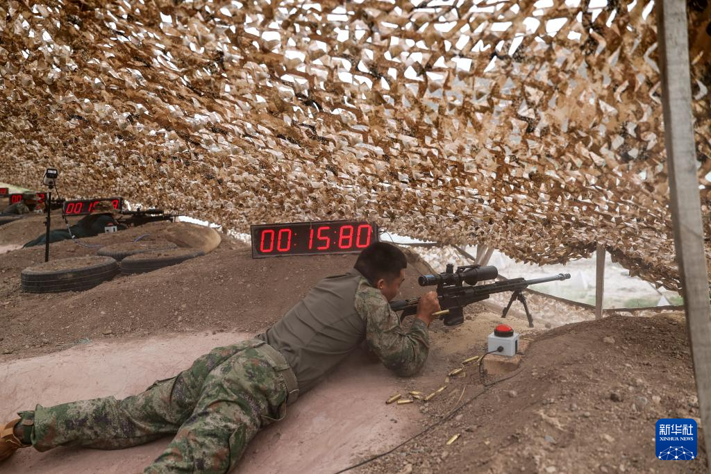 直击“锋刃-2025”国际狙击手射击竞赛第三日赛场角逐